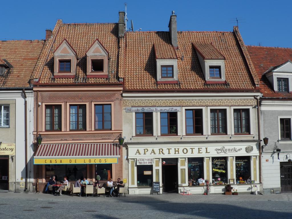 サンドミエシュ Rynek 16アパートホテル エクステリア 写真
